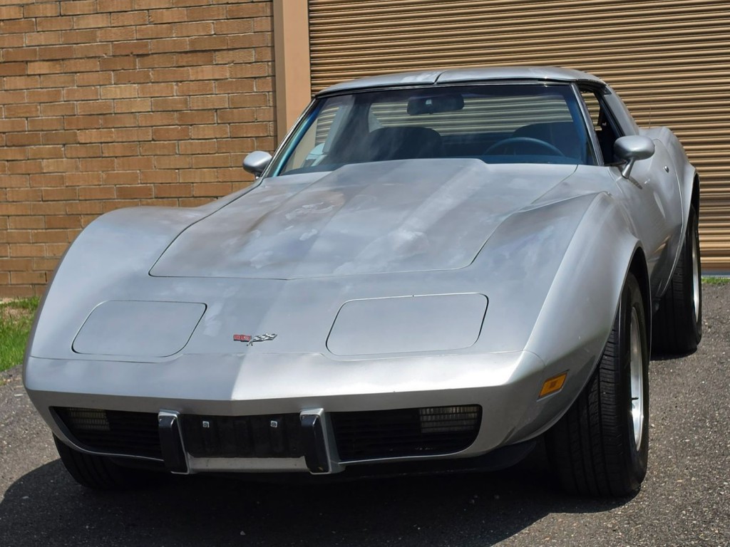 1977 Chevrolet Corvette Image 2