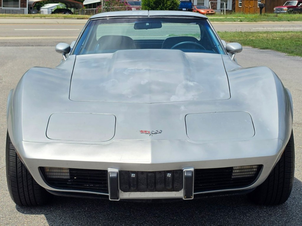 1977 Chevrolet Corvette Image 3
