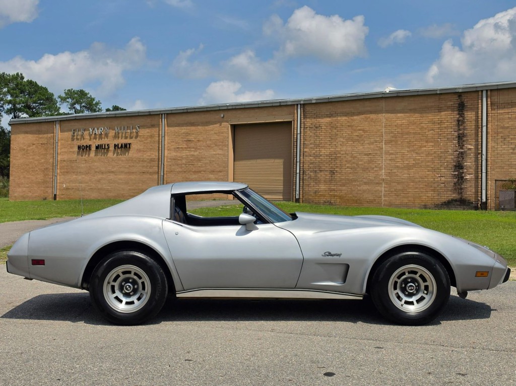 1977 Chevrolet Corvette Image 6