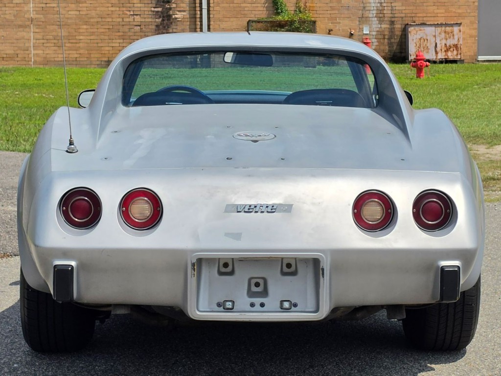 1977 Chevrolet Corvette Image 9
