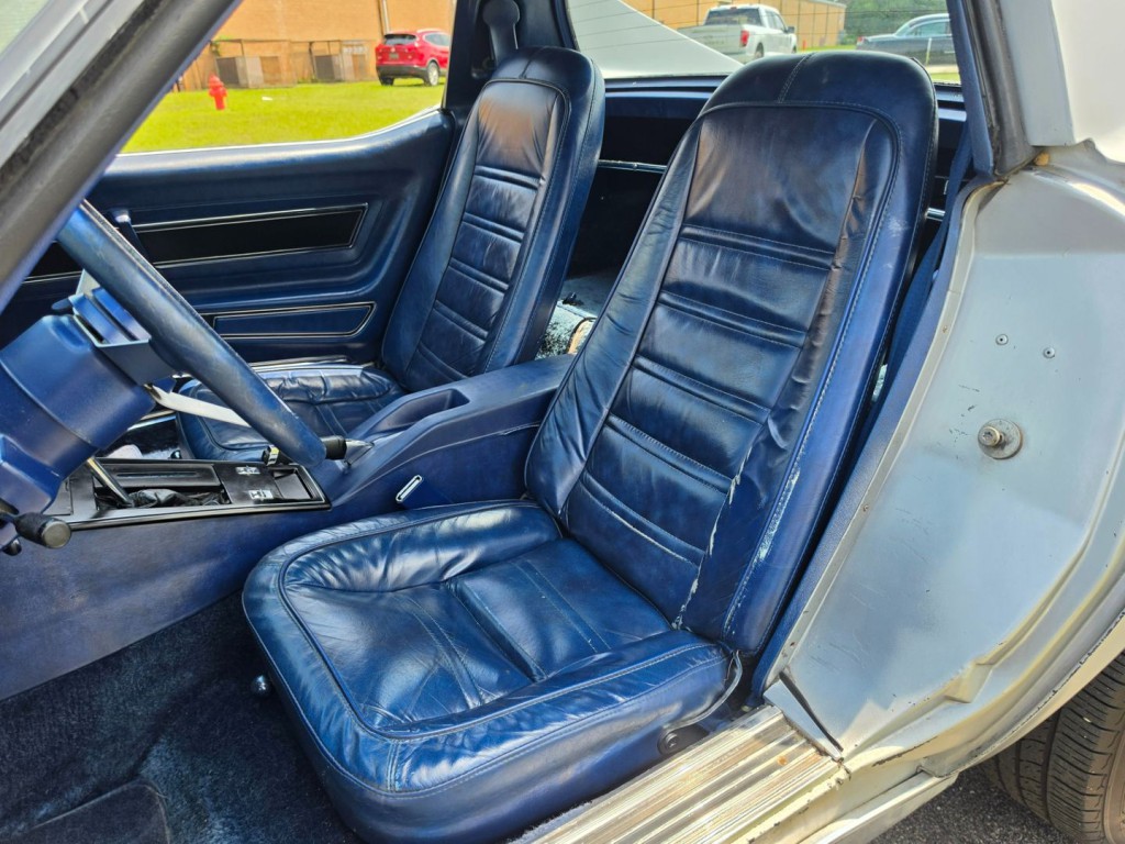 1977 Chevrolet Corvette Image 14