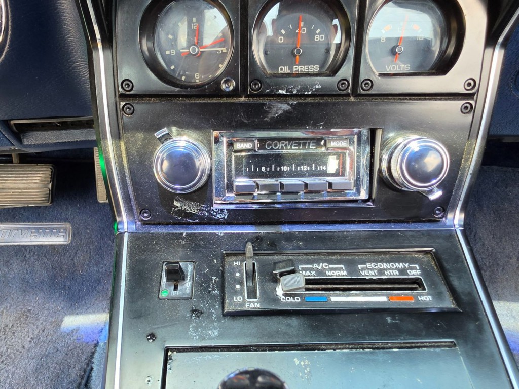 1977 Chevrolet Corvette Image 21