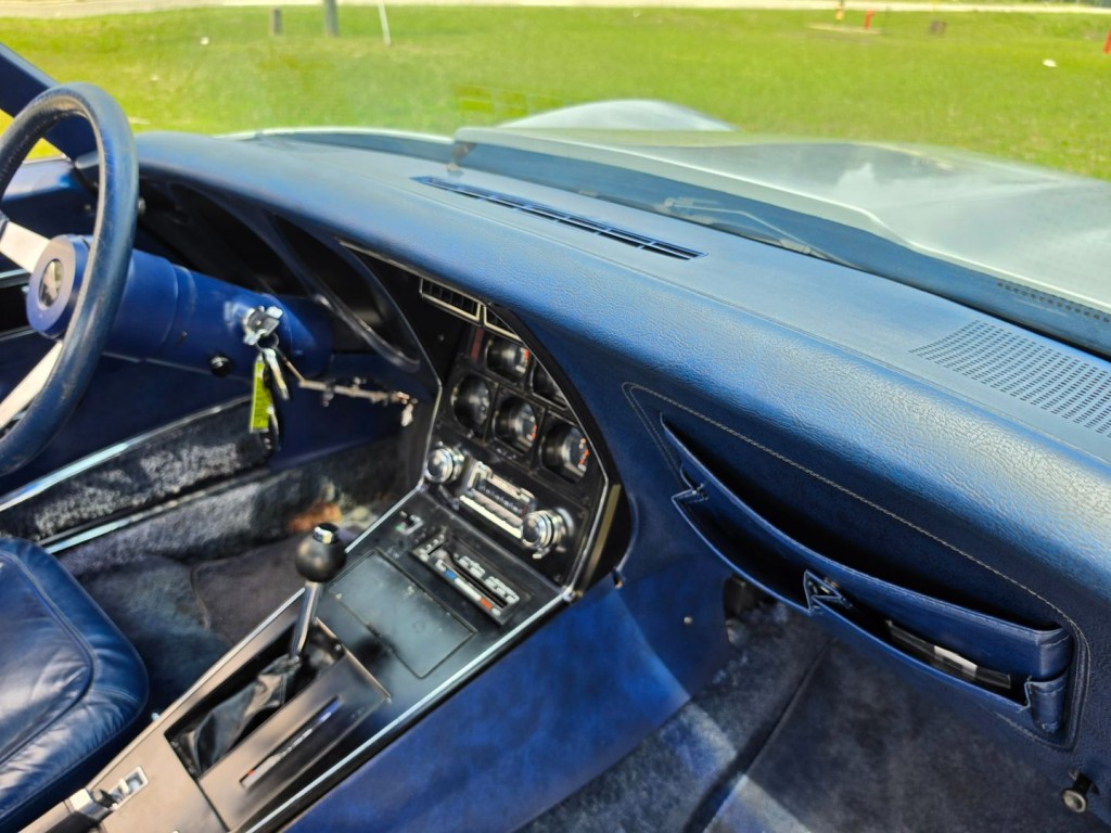 1977 Chevrolet Corvette Image 32