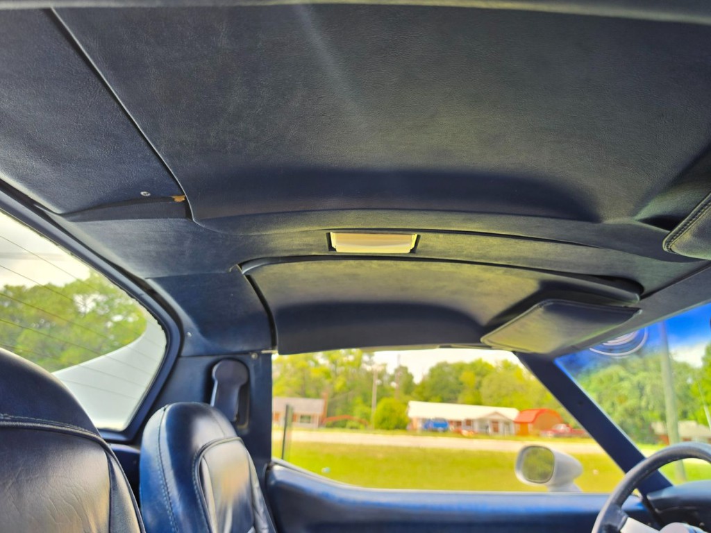 1977 Chevrolet Corvette Image 35