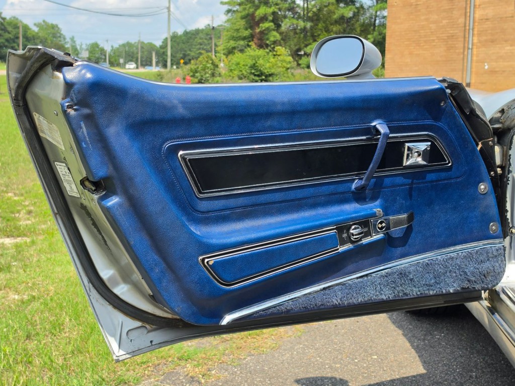 1977 Chevrolet Corvette Image 36