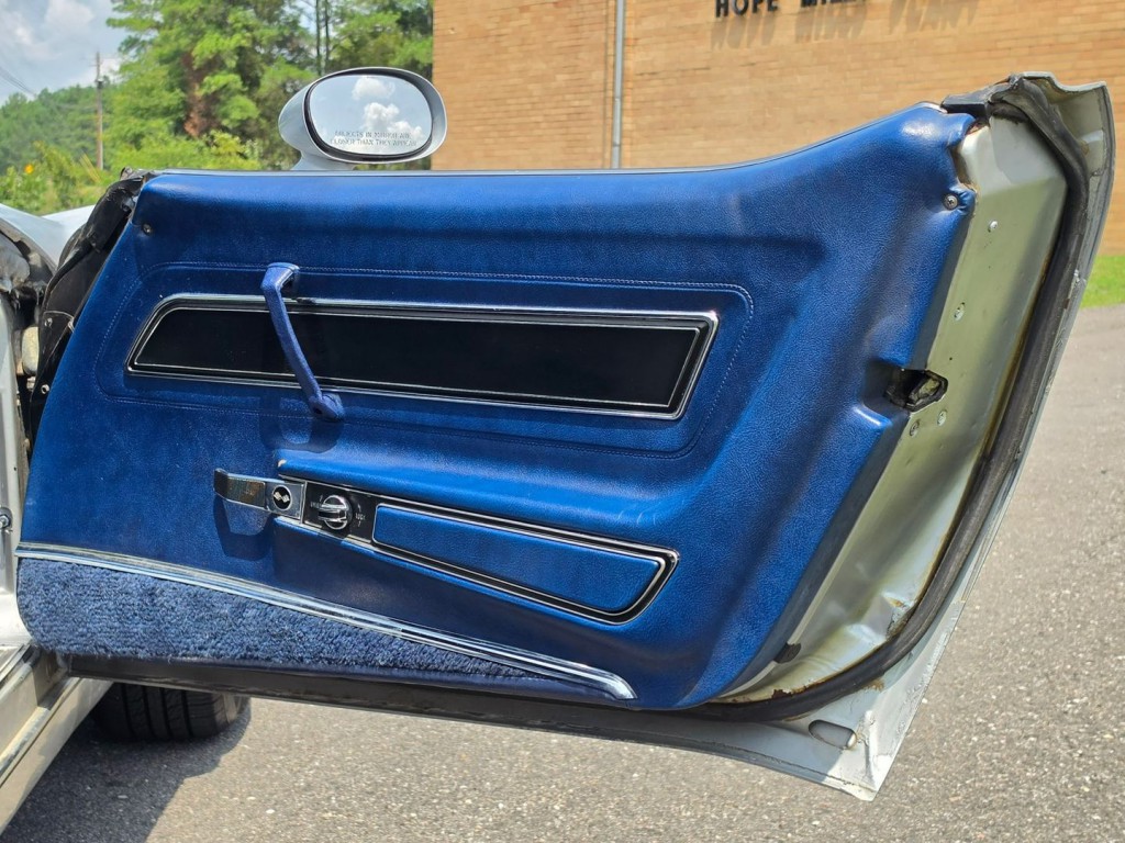 1977 Chevrolet Corvette Image 37