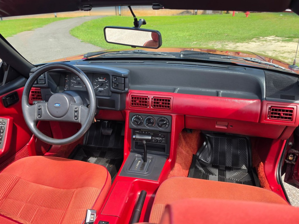 1988 Ford Mustang Image 35