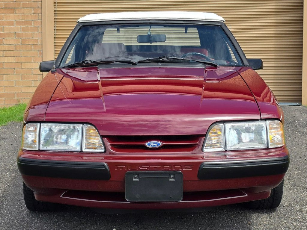 1988 Ford Mustang Image 40