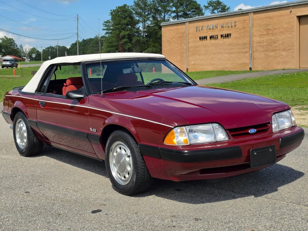 1988 Ford Mustang Image 56