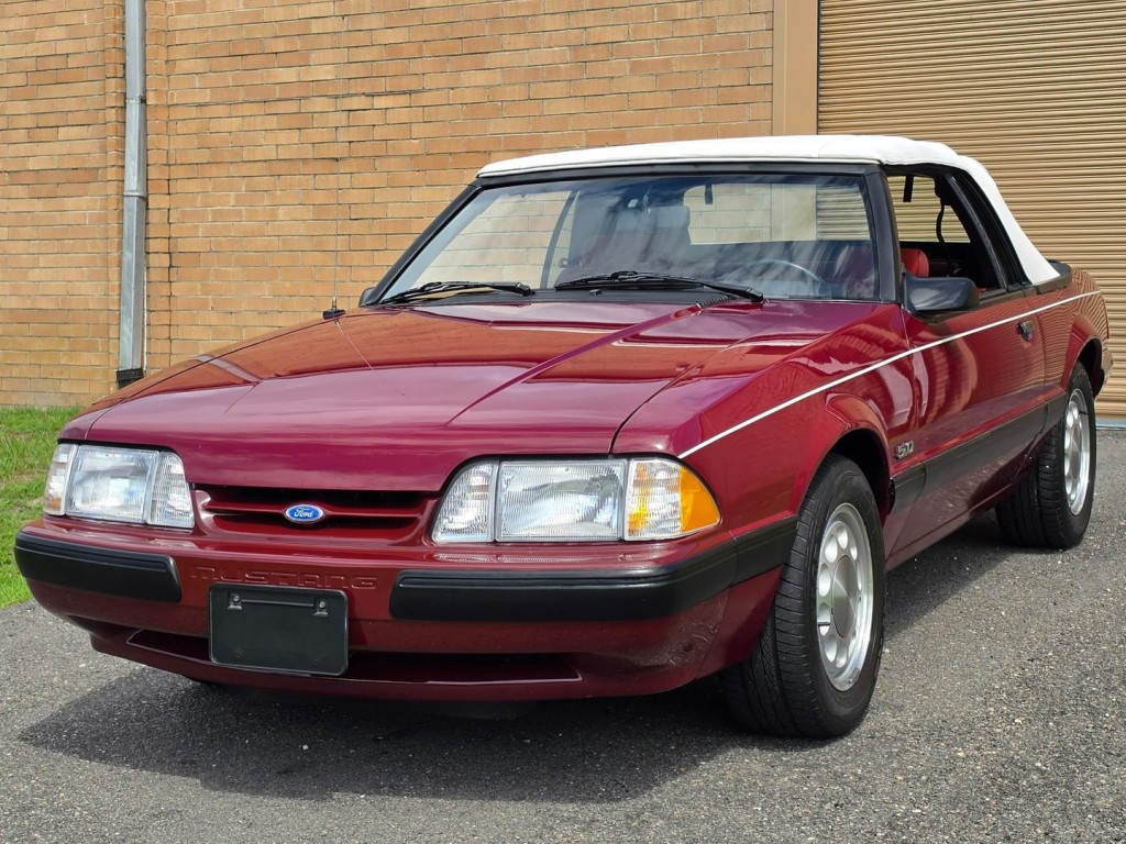 1988 Ford Mustang Image 58