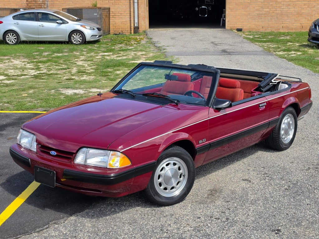 1988 Ford Mustang Image 63