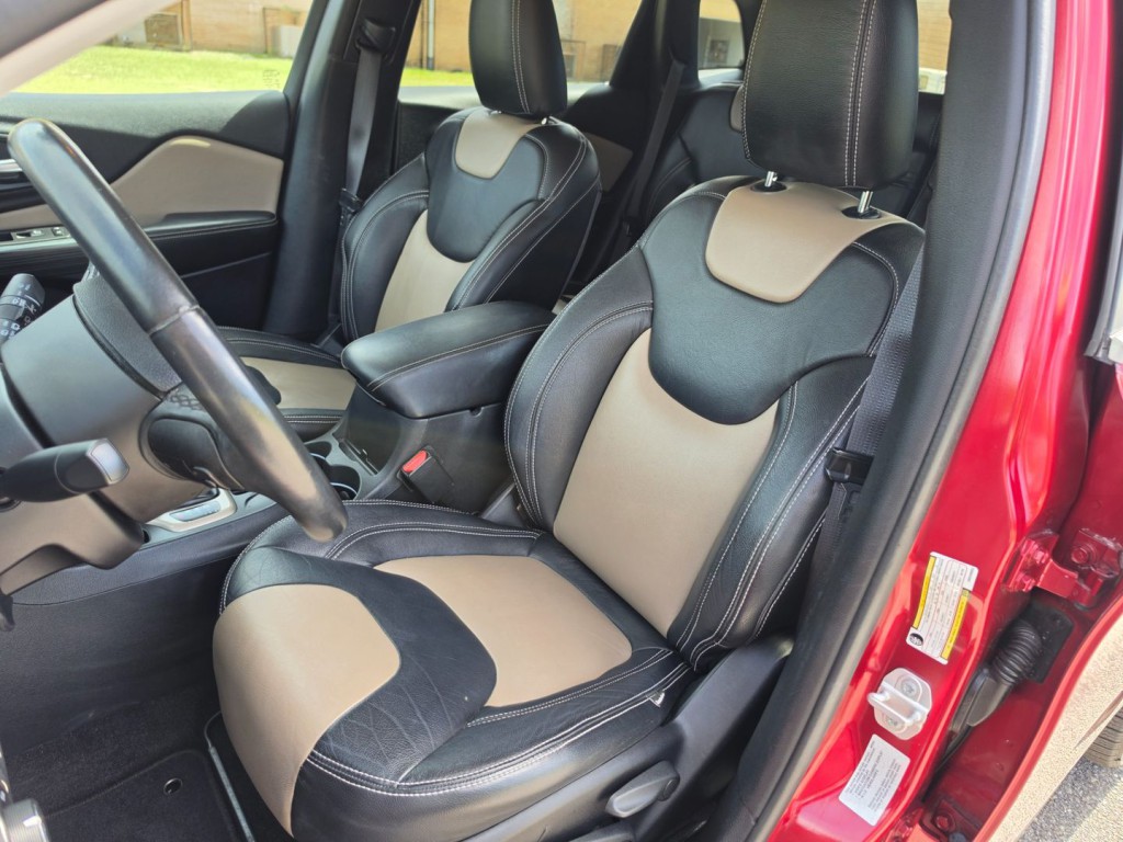 2016 Jeep Cherokee Image 14