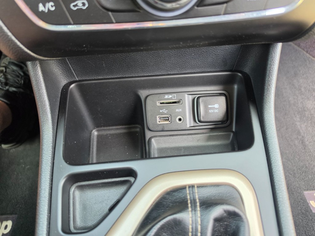 2016 Jeep Cherokee Image 23