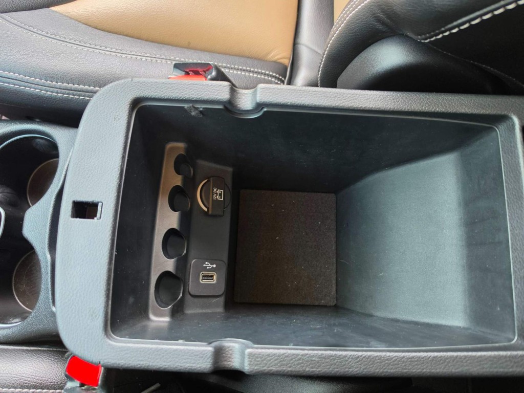 2016 Jeep Cherokee Image 25