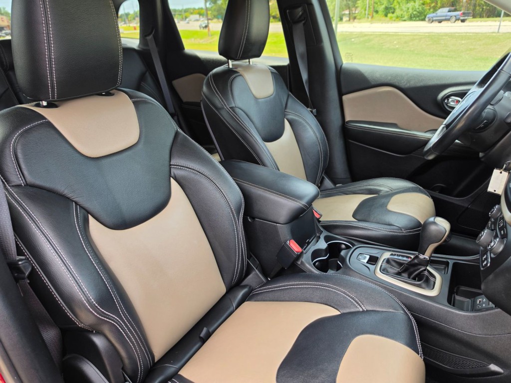 2016 Jeep Cherokee Image 29