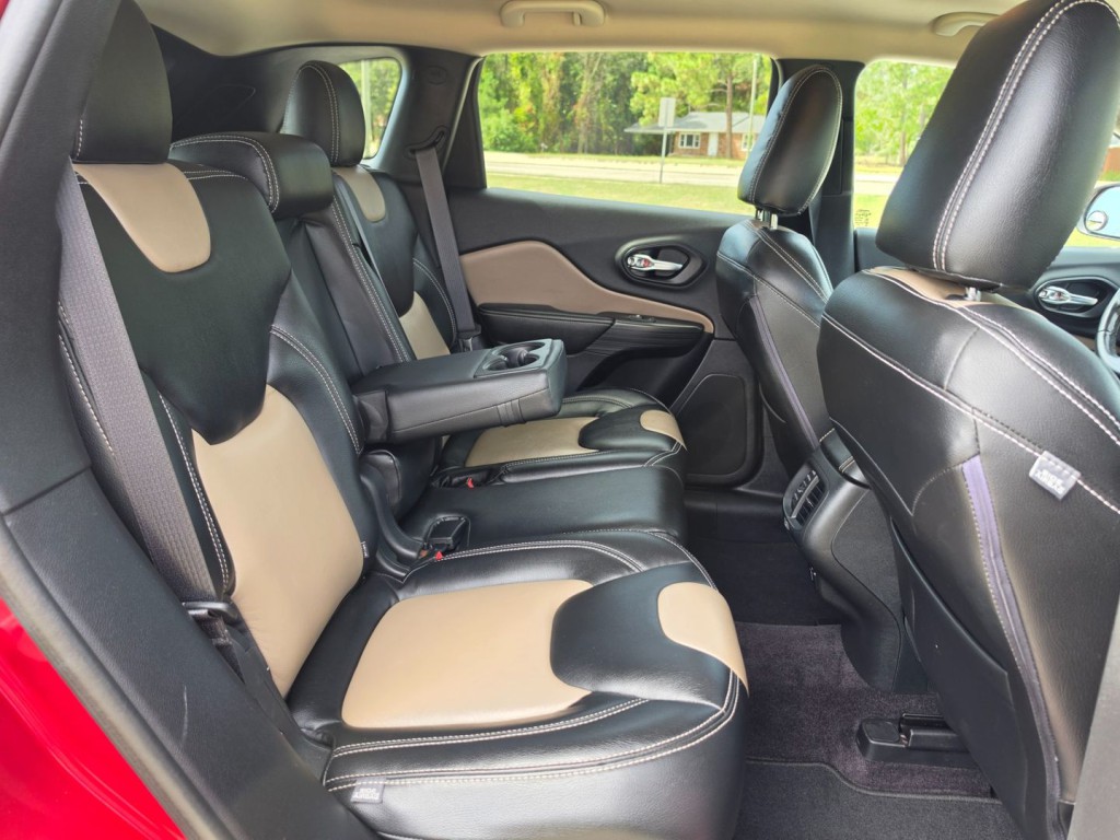2016 Jeep Cherokee Image 34