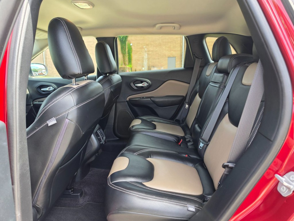 2016 Jeep Cherokee Image 36