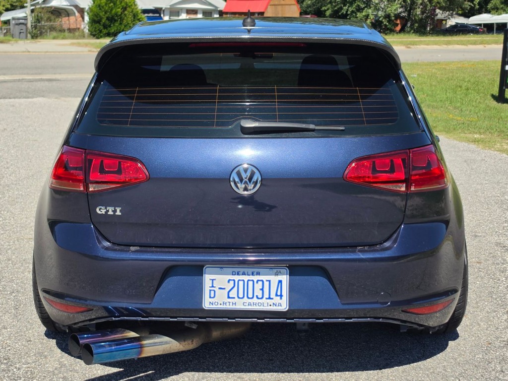 2016 Volkswagen GTI Image 9