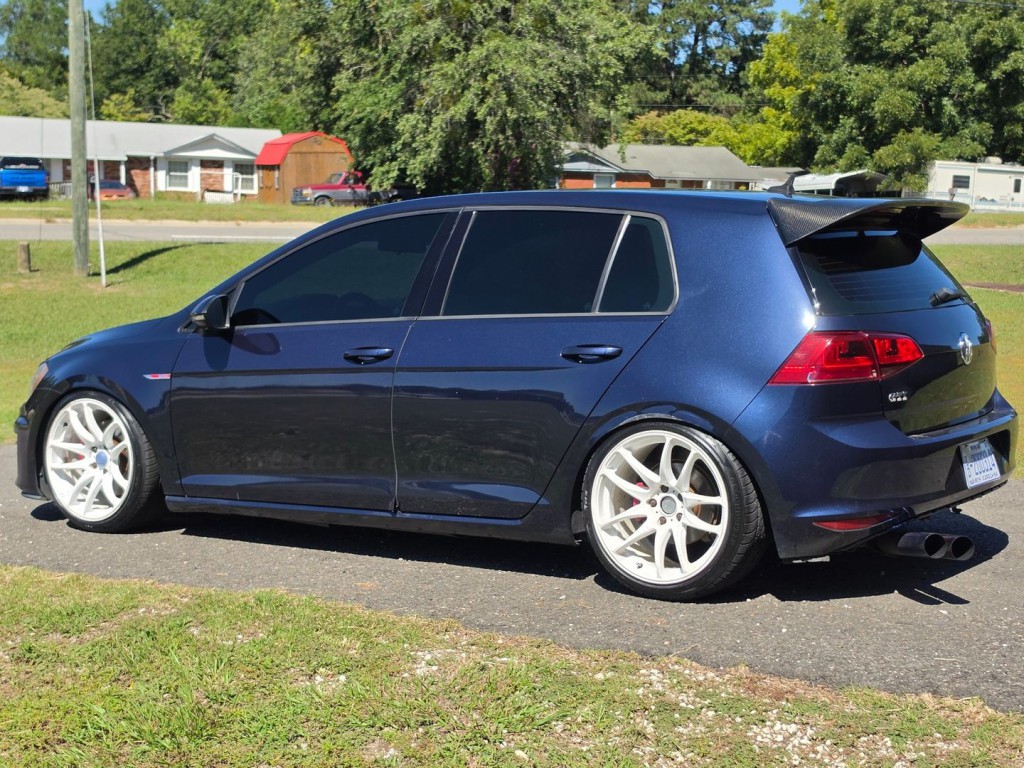 2016 Volkswagen GTI Image 11