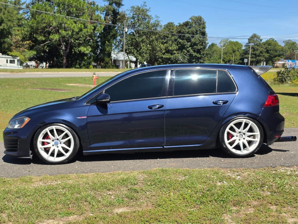 2016 Volkswagen GTI Image 12