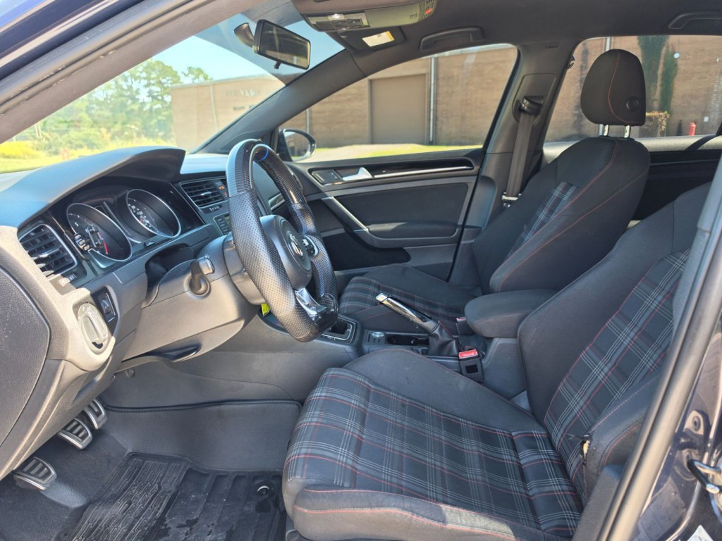 2016 Volkswagen GTI Image 15