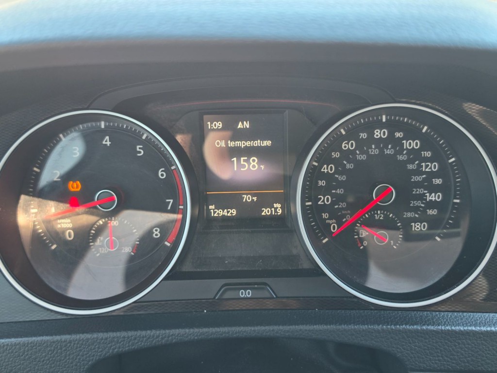 2016 Volkswagen GTI Image 17