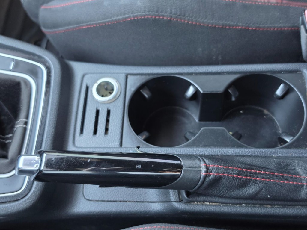 2016 Volkswagen GTI Image 21