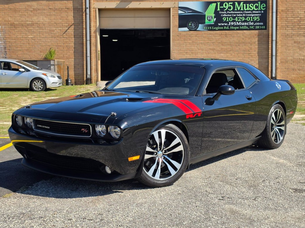 2013 Dodge Challenger Image 13