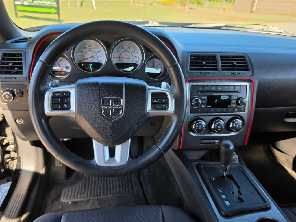 2013 Dodge Challenger Image 17