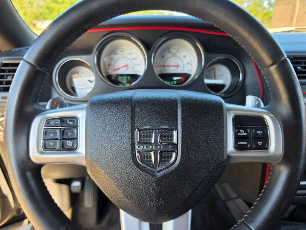 2013 Dodge Challenger Image 18