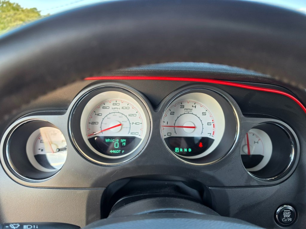 2013 Dodge Challenger Image 19