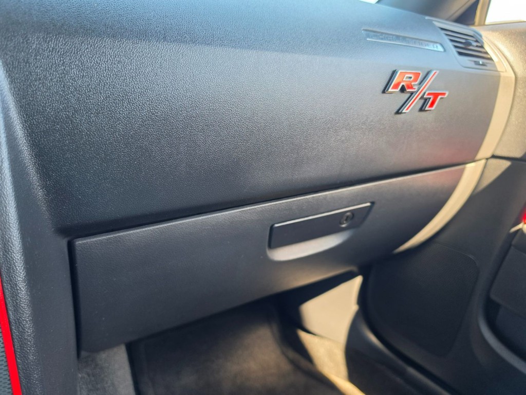 2013 Dodge Challenger Image 22