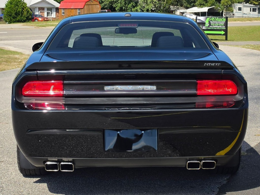 2013 Dodge Challenger Image 44