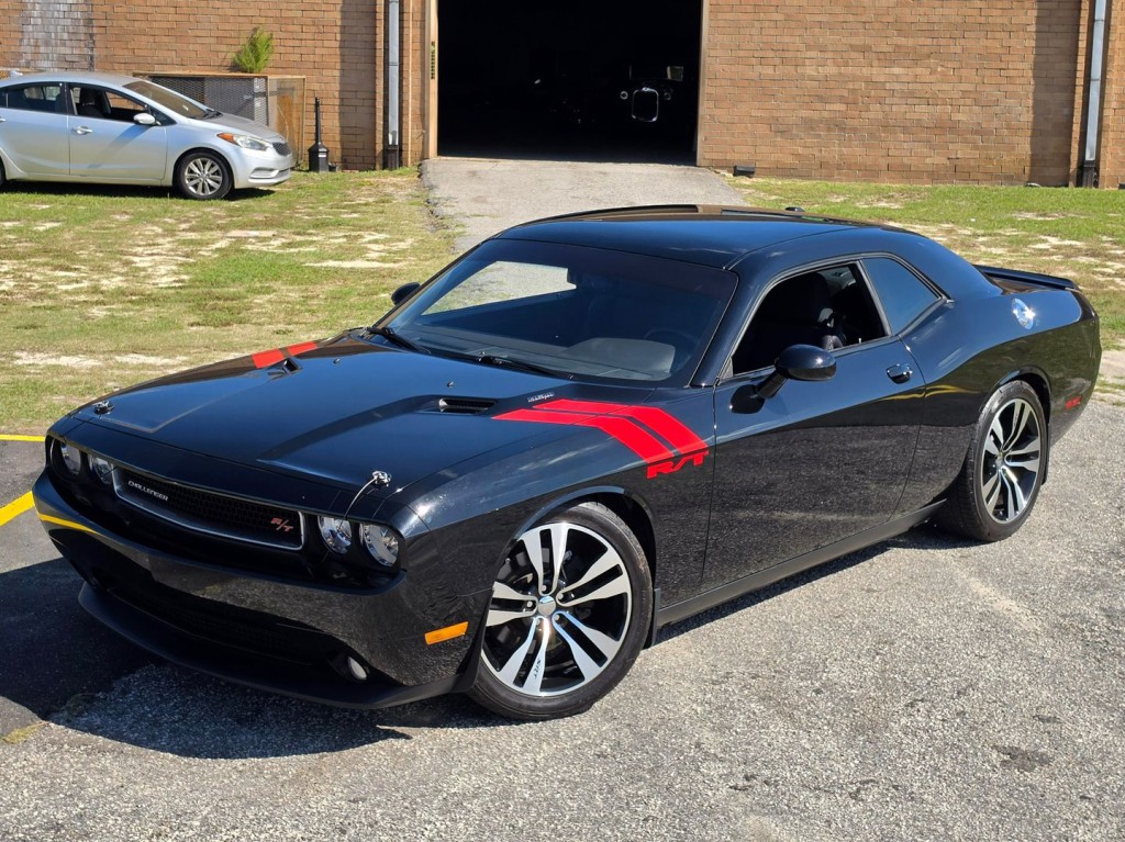 2013 Dodge Challenger Image 53