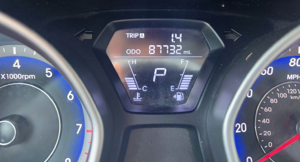 2013 Hyundai Elantra Image 11