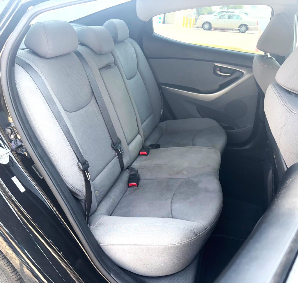 2013 Hyundai Elantra Image 13
