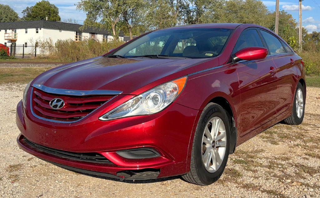 2013 Hyundai Sonata Image 1