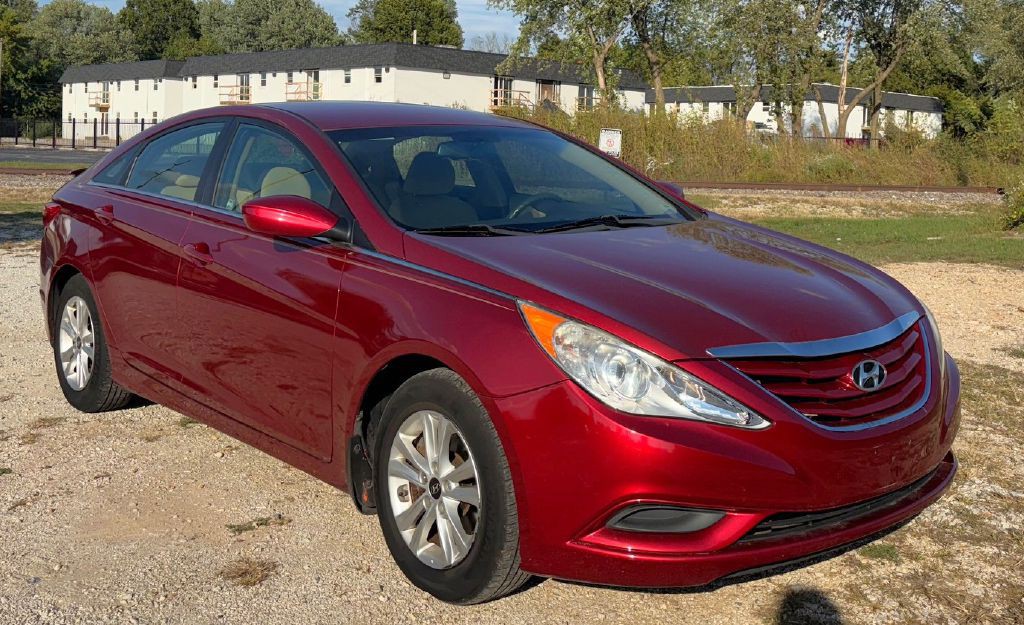 2013 Hyundai Sonata Image 3