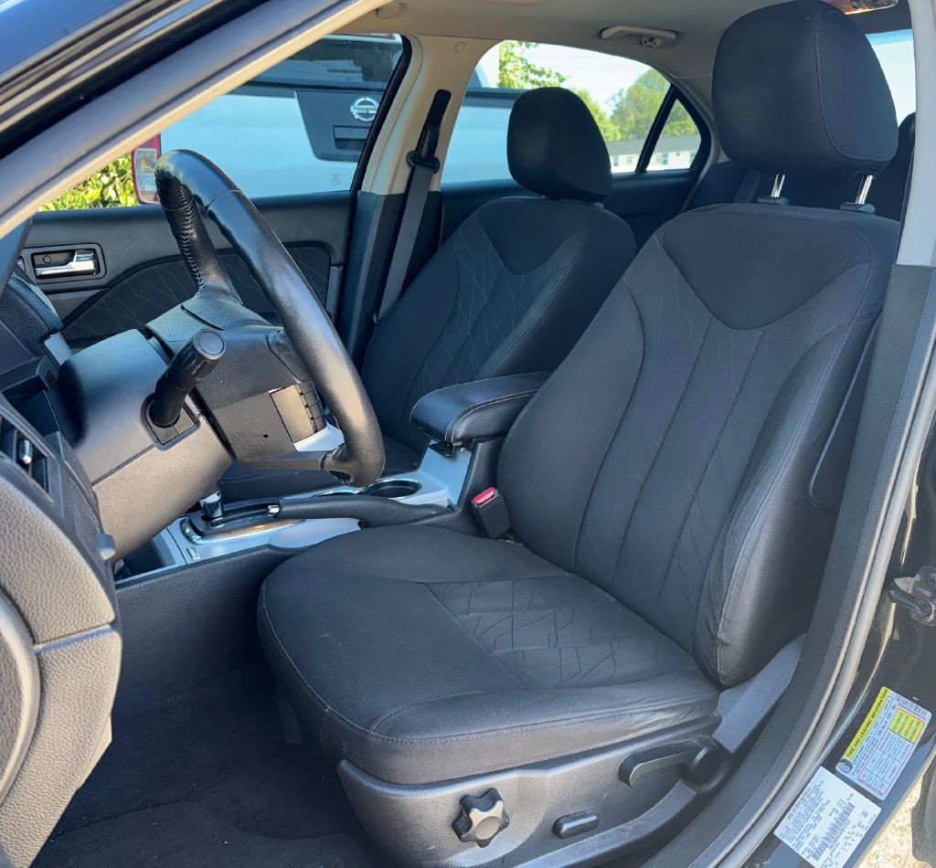 2010 Mercury Milan Image 9