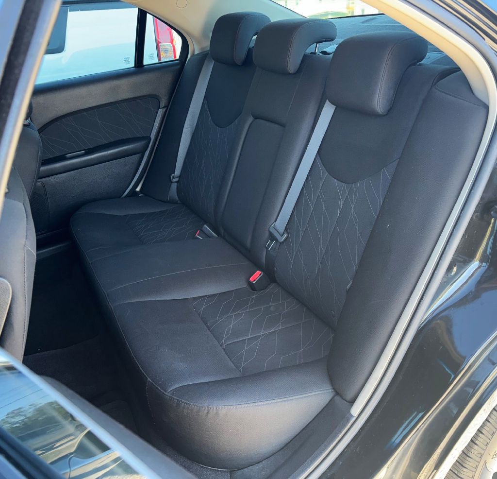 2010 Mercury Milan Image 14