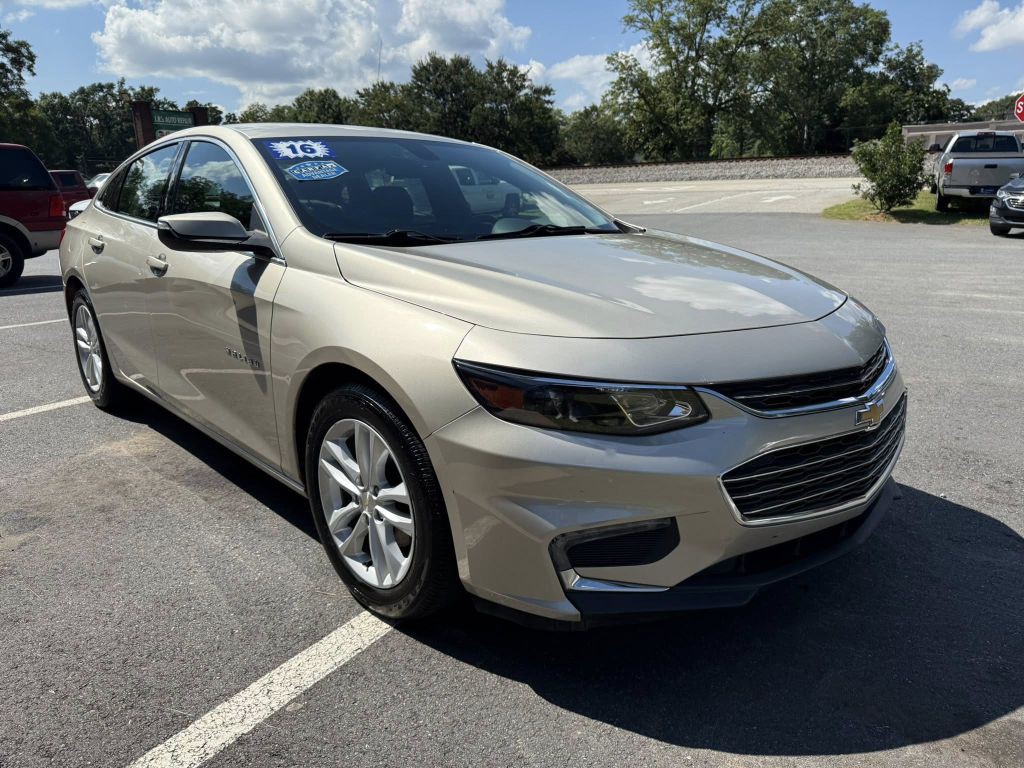 2016 Chevrolet Malibu Image 3