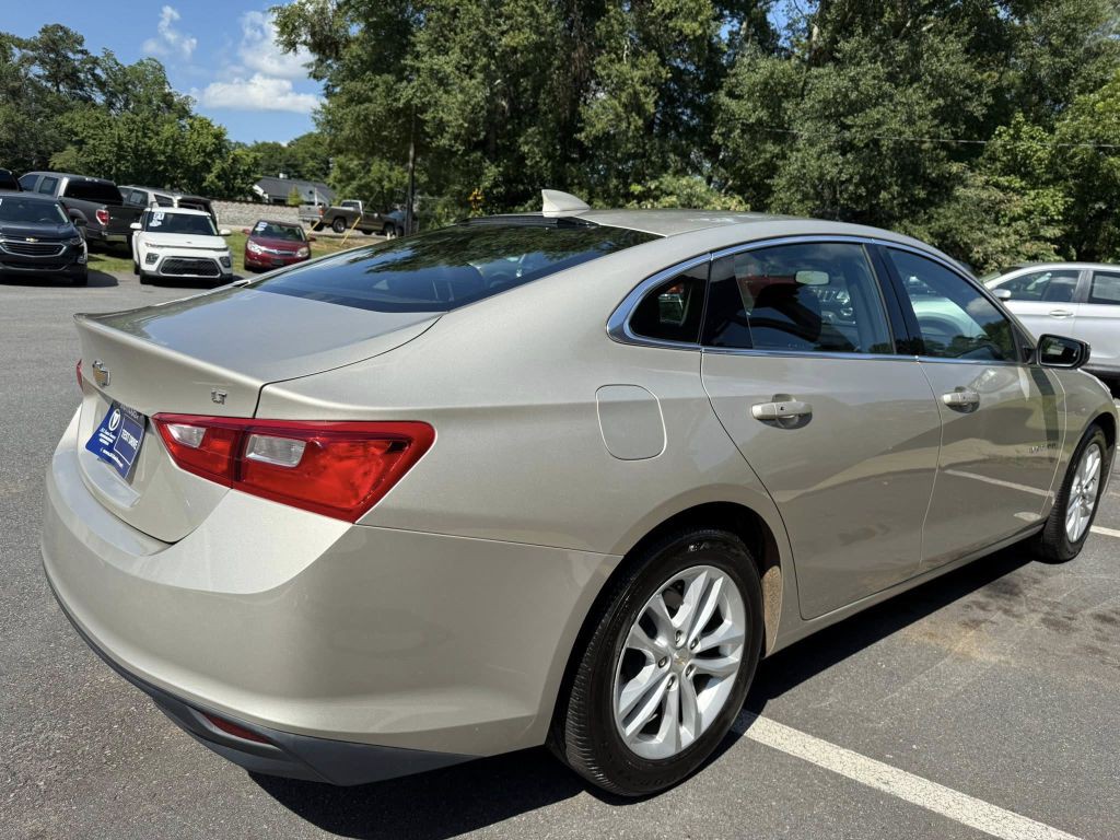 2016 Chevrolet Malibu Image 4
