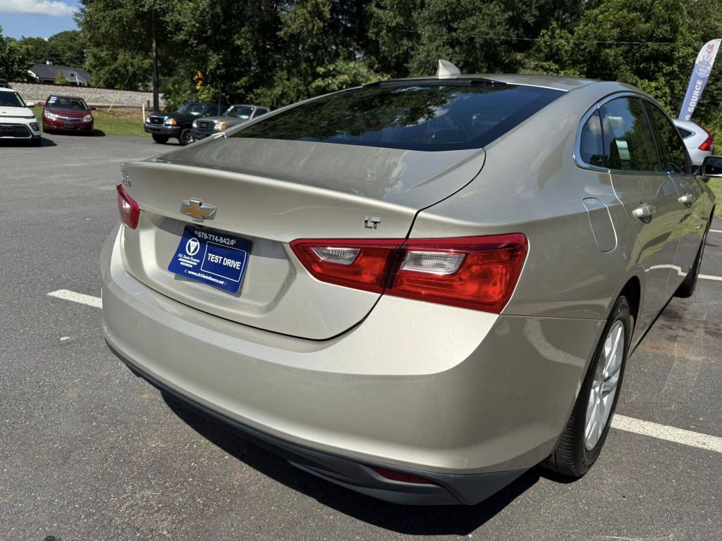 2016 Chevrolet Malibu Image 5