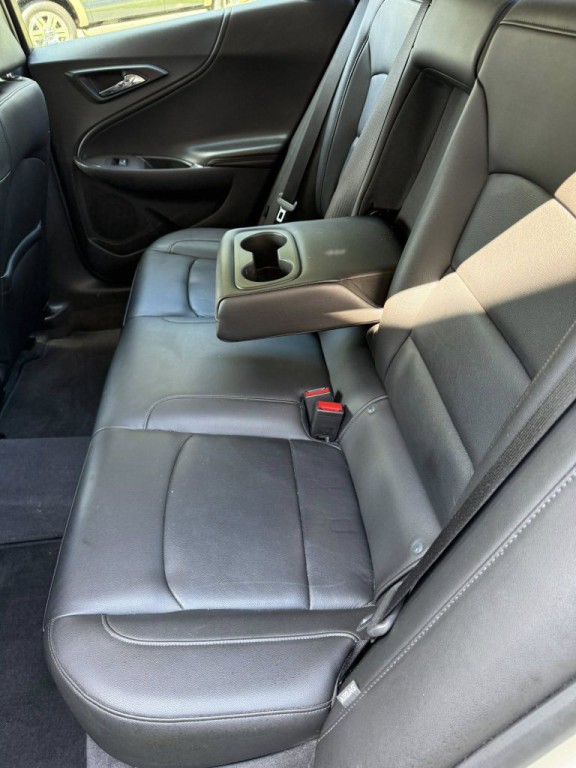 2016 Chevrolet Malibu Image 15