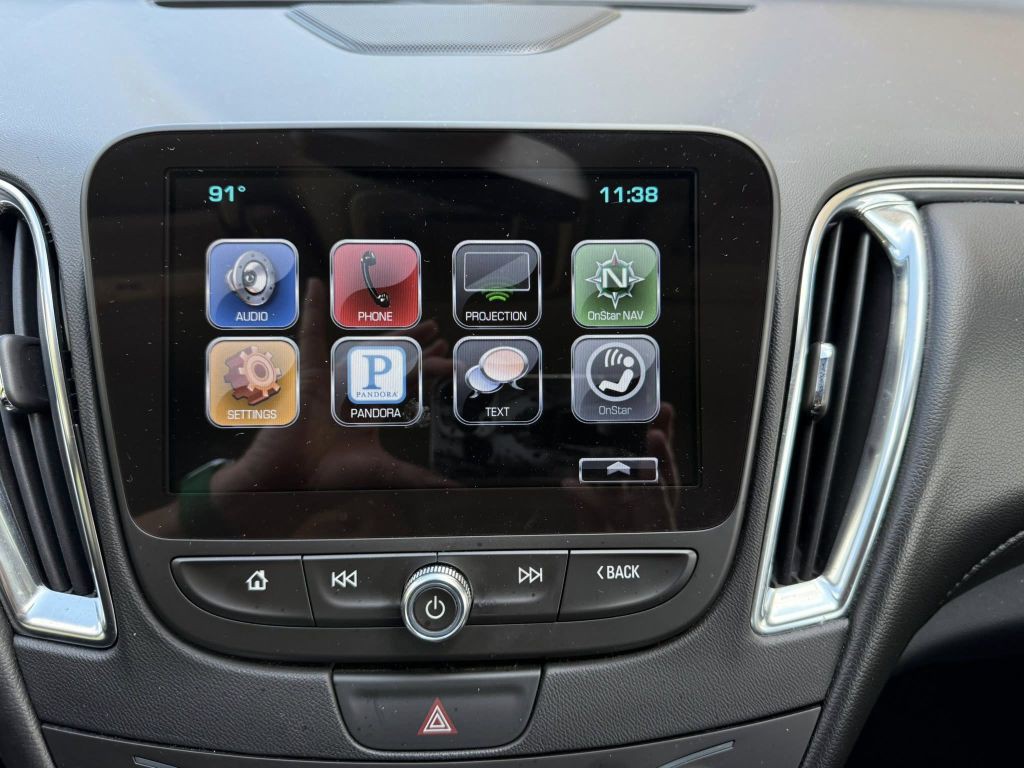 2016 Chevrolet Malibu Image 19