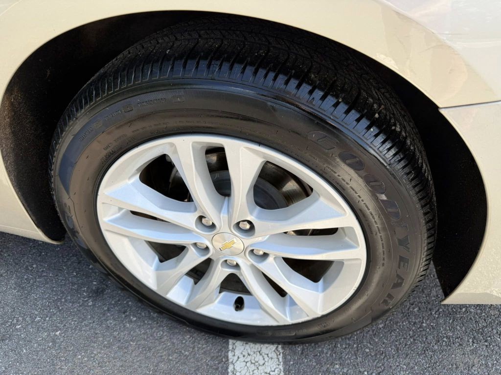 2016 Chevrolet Malibu Image 33