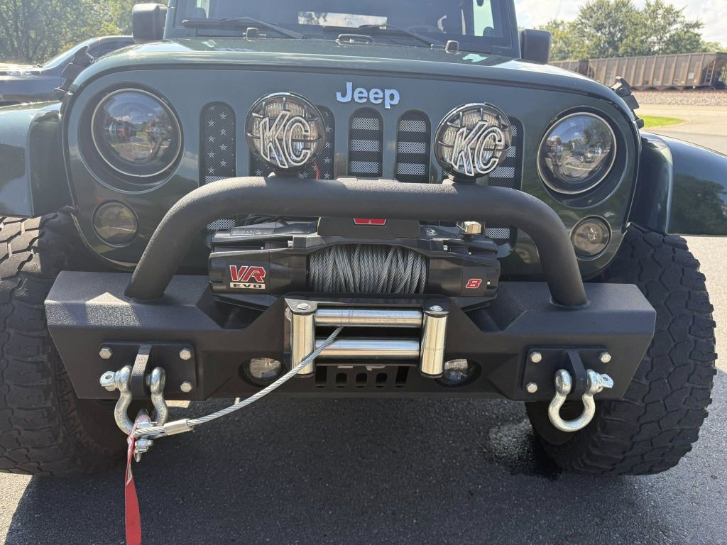 2010 Jeep Wrangler Image 3