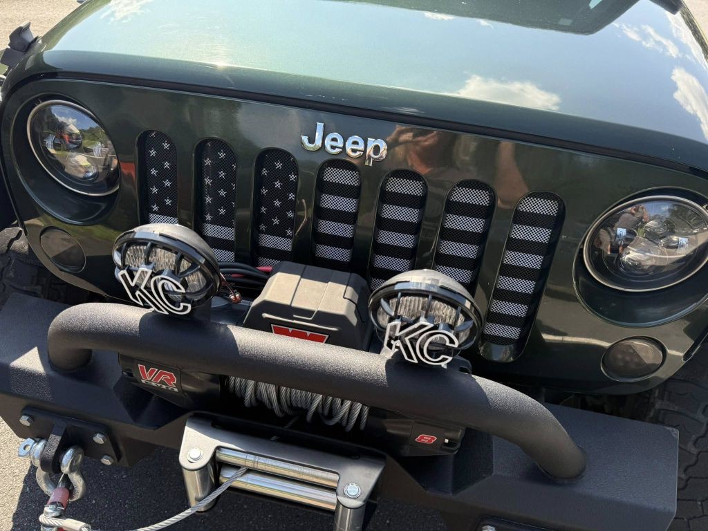2010 Jeep Wrangler Image 4