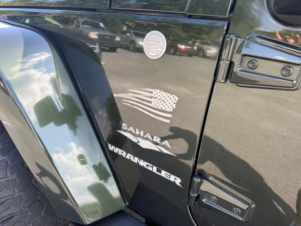2010 Jeep Wrangler Image 12
