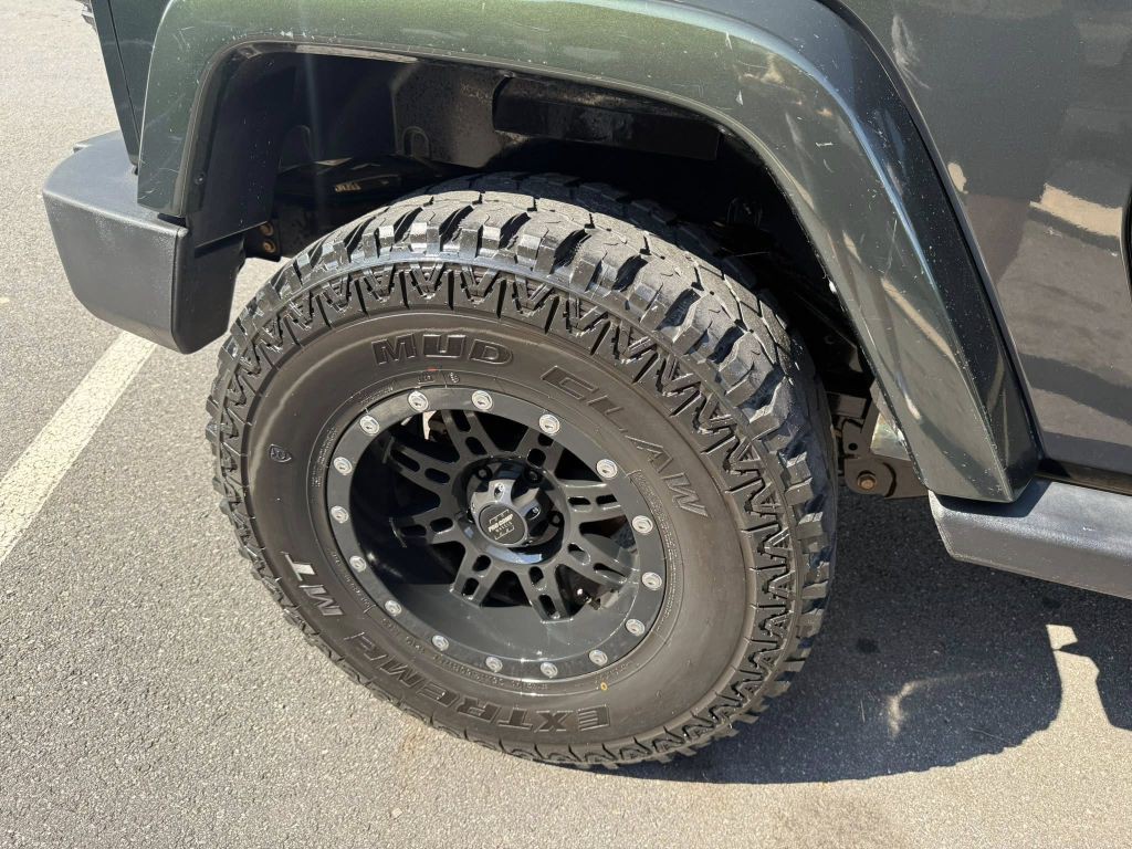 2010 Jeep Wrangler Image 30